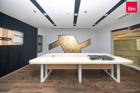 Снять в аренду офис в Sheikh Zayed Road, Дубай: 66.3м², № 64364 - фото 7