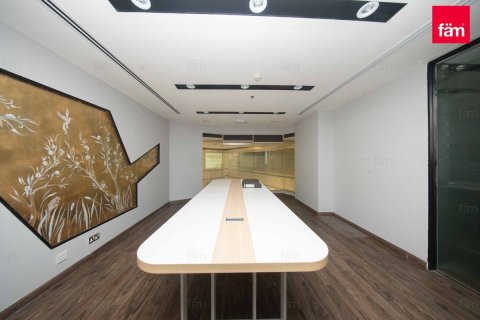 Снять в аренду офис в Sheikh Zayed Road, Дубай: 66.3м², № 64364 - фото 2