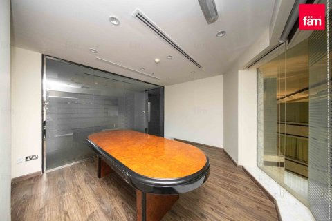 Снять в аренду офис в Sheikh Zayed Road, Дубай: 66.3м², № 64364 - фото 5