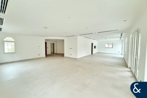 Villa in Legacy, Jumeirah Park, Dubai 5 bedrooms, 452 sq.m. № 76607 - photo 3