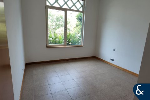 Apartment in Shoreline Apartments, Palm Jumeirah, Dubai 3 bedrooms, 207 sq.m. № 76595 - photo 16