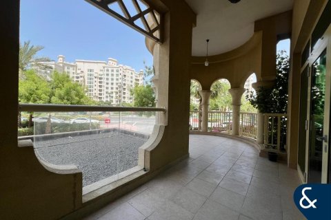 Apartment in Shoreline Apartments, Palm Jumeirah, Dubai 3 bedrooms, 207 sq.m. № 76595 - photo 24