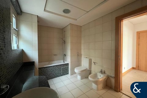 Apartment in Shoreline Apartments, Palm Jumeirah, Dubai 3 bedrooms, 207 sq.m. № 76595 - photo 20