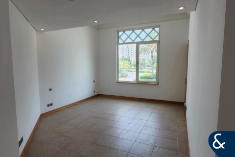 Apartment in Shoreline Apartments, Palm Jumeirah, Dubai 3 bedrooms, 207 sq.m. № 76595 - photo 11