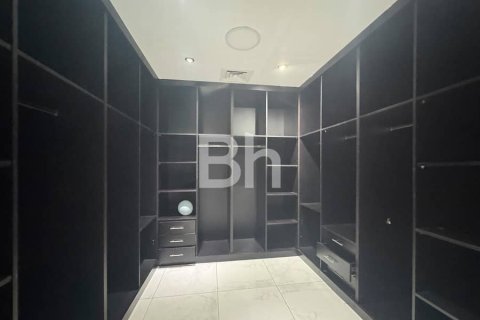 Villa in Dubai 4 bedrooms, 311 sq.m. № 22271 - photo 7