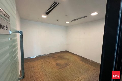 Office in Dubai 180 sq.m. № 58892 - photo 6