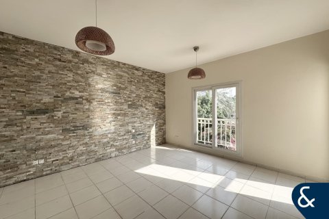 Villa in Springs 12, The Springs, Dubai 3 bedrooms, 257 sq.m. № 91551 - photo 12