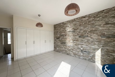 Villa in Springs 12, The Springs, Dubai 3 bedrooms, 257 sq.m. № 91551 - photo 13