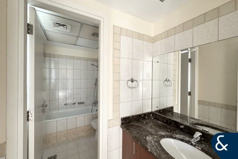 Villa in Springs 12, The Springs, Dubai 3 bedrooms, 257 sq.m. № 91551 - photo 14