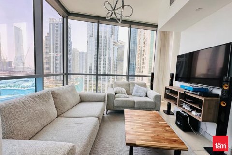 Apartment in Dubai 1 bedroom, 80 sq.m. № 41507 - photo 1