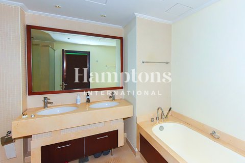 Apartment in The Address Dubai Marina, Dubai Marina, Dubai 2 bedrooms, 125.419 sq.m. № 114302