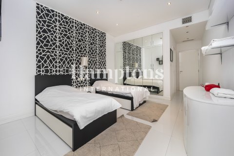 Apartment in The Address Dubai Marina, Dubai Marina, Dubai 2 bedrooms, 173.636 sq.m. № 114298