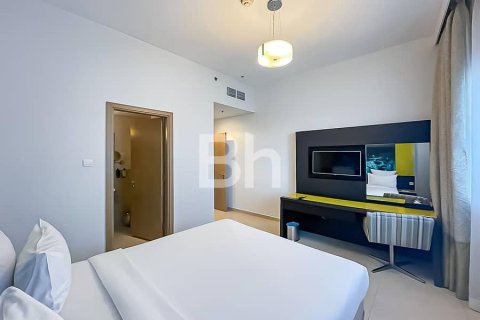 Снять в аренду апартаменты в отеле в Аль-Барше, Дубай: 3 спальни, 182м², № 21502 - фото 12