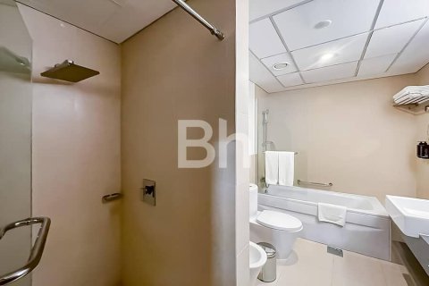 Снять в аренду апартаменты в отеле в Аль-Барше, Дубай: 3 спальни, 182м², № 21502 - фото 9