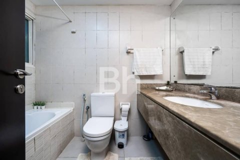 Купить квартиру в Джумейра Лейк Тауэрс, Дубай: 61м², № 21499 - фото 10