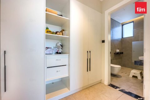 Villa en Dubai, 7 dormitorios, 1150.9 m², № 40125 - foto 9