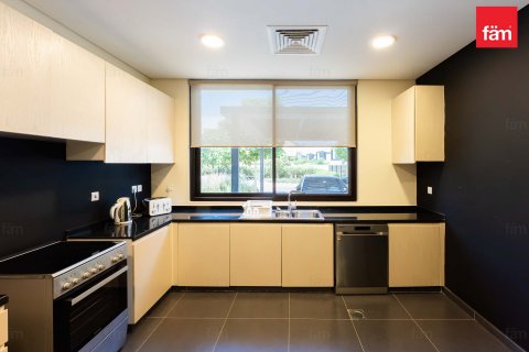 Villa en Dubai, 3 dormitorios, 325.1 m², № 40123 - foto 9