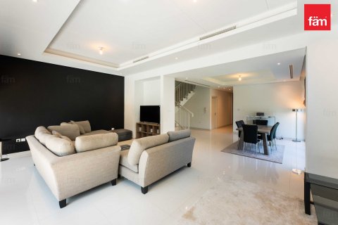 Villa en Dubai, 3 dormitorios, 325.1 m², № 40123 - foto 8