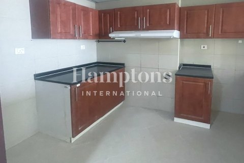 Apartment in Icon Tower 2, Jumeirah Lake Towers, Dubai 2 bedrooms, 90.06945850 sq.m. № 63580 - photo 2