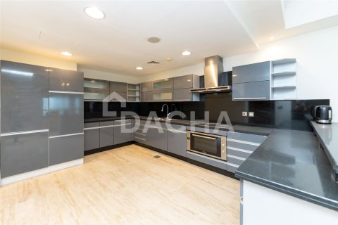 Penthouse in Jumeirah Lake Towers, Dubai 5 bedrooms, 573 sq.m. № 6935 - photo 7