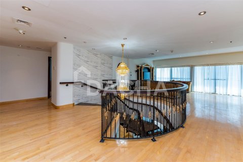 Penthouse in Jumeirah Lake Towers, Dubai 5 bedrooms, 573 sq.m. № 6935 - photo 9
