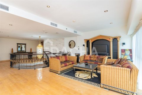 Penthouse in Jumeirah Lake Towers, Dubai 5 bedrooms, 573 sq.m. № 6935 - photo 10