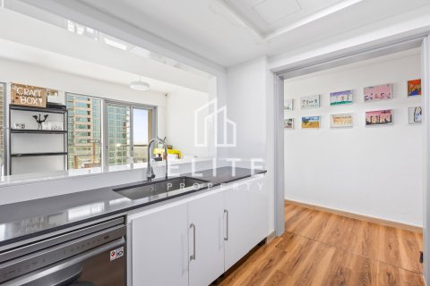 Appartement à Golf Towers, The Views, Dubai, 2 chambres, 131 m², № 85548 - photo 16