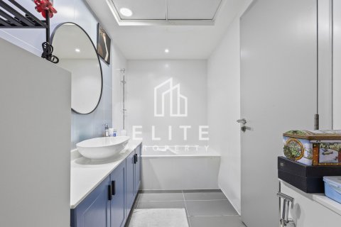 Appartement à Golf Towers, The Views, Dubai, 2 chambres, 131 m², № 85548 - photo 21