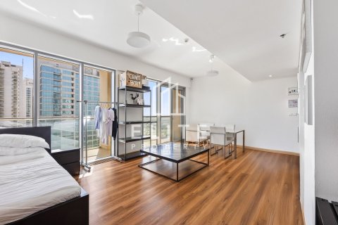 Appartement à Golf Towers, The Views, Dubai, 2 chambres, 131 m², № 85548 - photo 2