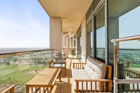 Квартира в Golf Towers, The Views, Дубай, 2 спальни, 131м², № 85548