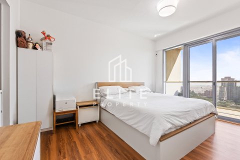 Appartement à Golf Towers, The Views, Dubai, 2 chambres, 131 m², № 85548 - photo 11