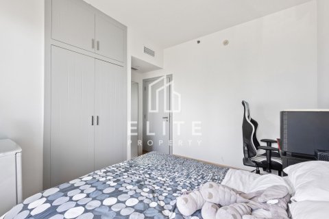 Appartement à Golf Towers, The Views, Dubai, 2 chambres, 131 m², № 85548 - photo 8