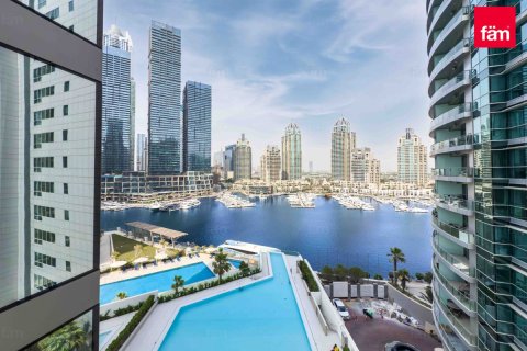 Apartment in Dubai Marina, Dubai 1 bedroom, 69.4 sq.m. № 47916 - photo 1