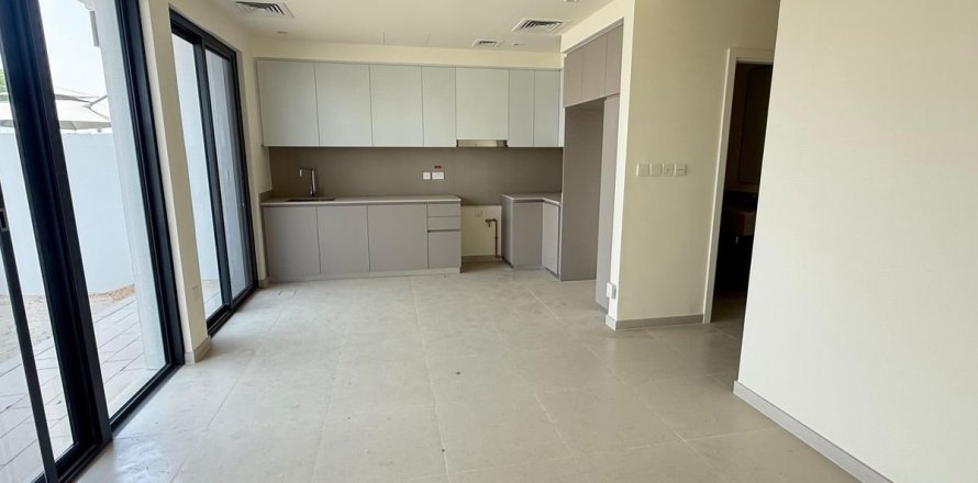 Вилла в Дубае, 3 спальни, 150.7м², № 47927