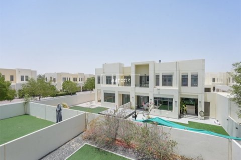 Villa en Dubai, 3 dormitorios, 282.6 m², № 42759 - foto 16