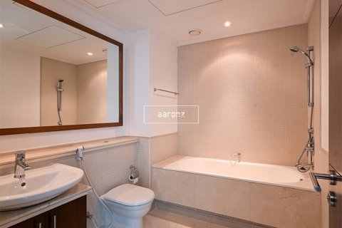 Apartment in Dubai Marina, Dubai 2 bedrooms, 130.5 sq.m. № 42769 - photo 12