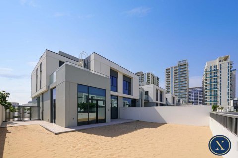 Townhouse in Murooj Al Furjan, Al Furjan, Dubai 4 bedrooms, 229 sq.m. № 46190 - photo 1