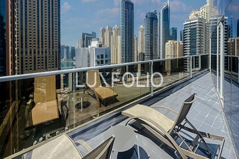 Apartment in Dubai Marina, Dubai 4 bedrooms, 284 sq.m. № 46169 - photo 24