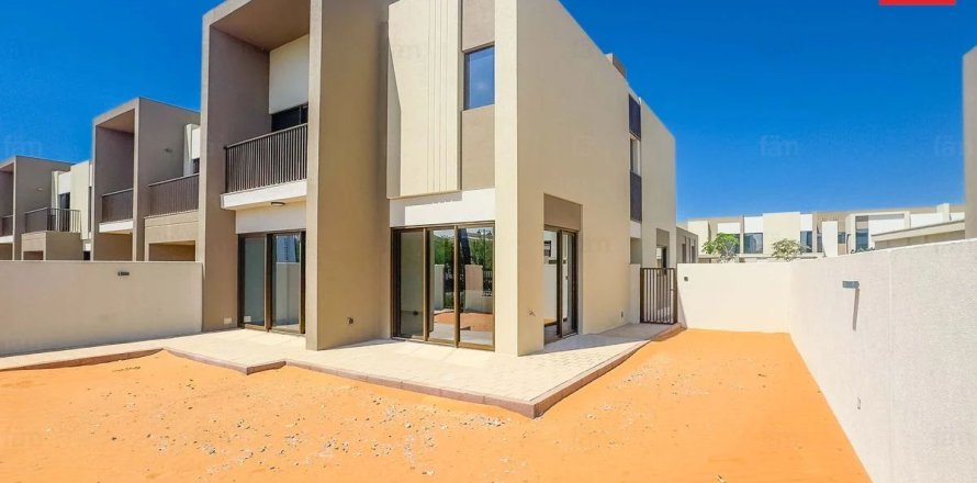 Adosado en Dubai, 4 dormitorios, 238.4 m², № 10949