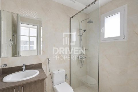 Villa in Mirdif Villas, Mirdif, Dubai 4 bedrooms, 1532.99 sq.m. № 126421 - photo 19