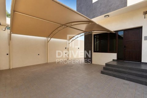 Villa in Mirdif Villas, Mirdif, Dubai 4 bedrooms, 1532.99 sq.m. № 126421 - photo 25