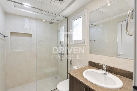 Villa in Mirdif Villas, Mirdif, Dubai 4 bedrooms, 1532.99 sq.m. № 126421 - photo 20