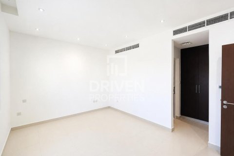 Villa in Mirdif Villas, Mirdif, Dubai 4 bedrooms, 1532.99 sq.m. № 126421 - photo 14