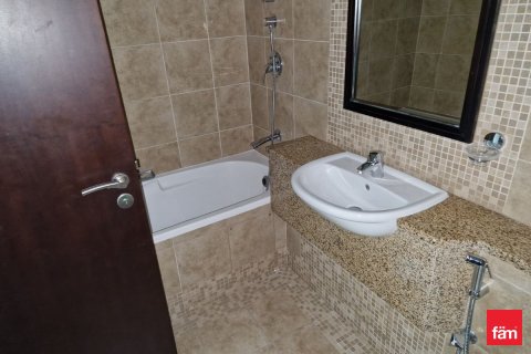 Apartment in DIFC, Dubai 2 bedrooms, 138.8 sq.m. № 49943 - photo 15