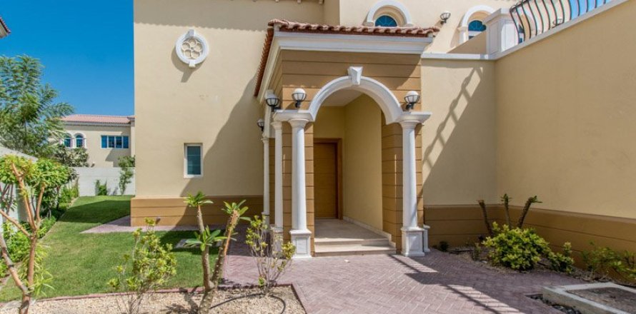 Villa en Jumeirah Park, Dubai, 4 dormitorios, 510 m², № 3185