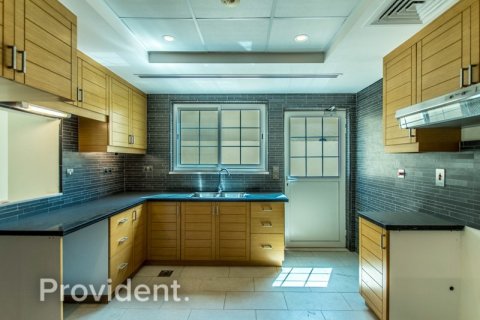 Villa à Jumeirah Park, Dubai, 4 chambres, 510 m², № 3185 - photo 11