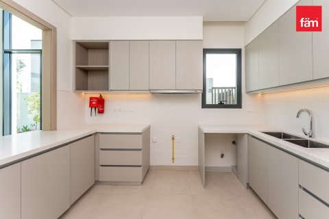 Townhouse in Al Furjan, Dubai 4 bedrooms, 353.6 sq.m. № 12079 - photo 20