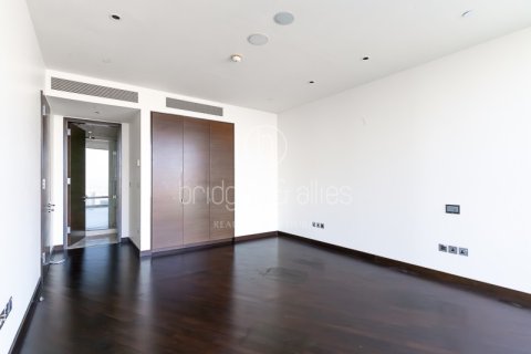 Apartment in Downtown Dubai (Downtown Burj Dubai), Dubai 2 bedrooms, 159 sq.m. № 84454 - photo 12