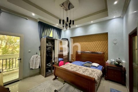 Villa en The Villa, Dubai, 4 dormitorios, 561 m², № 22202 - foto 6