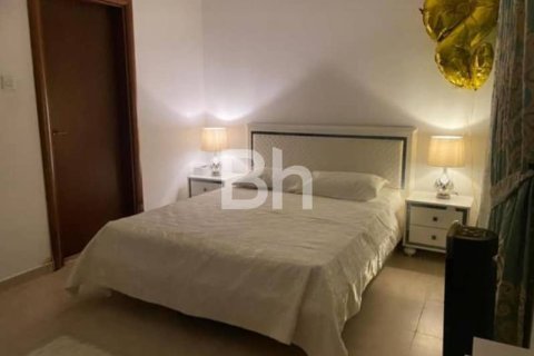 Снять в аренду виллу в Джумейра Вилладж Серкл, Дубай: 4 спальни, 142м², № 22203 - фото 4